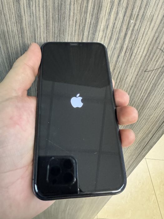 Телефон Apple iPhone 11 pro 512 GB черен , използван