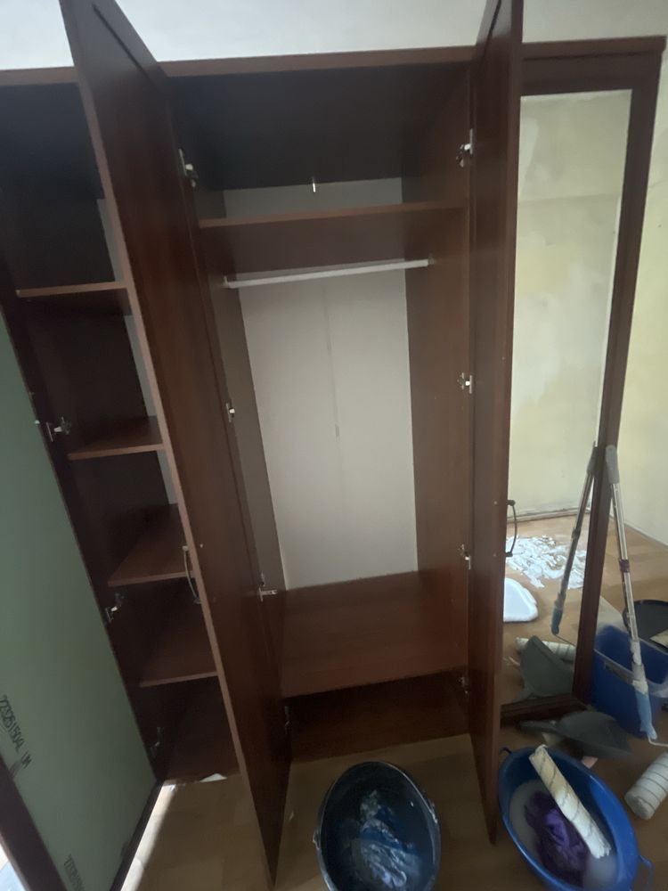 Шкаф. Шифоньер даром самовывоз