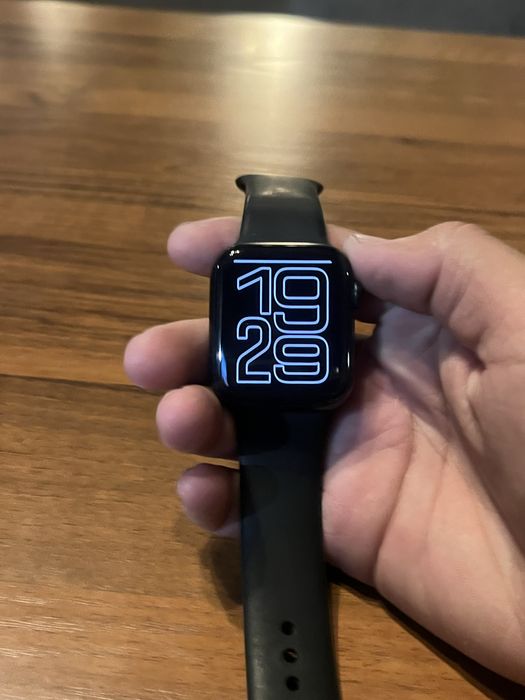apple watch se 2 , 100%