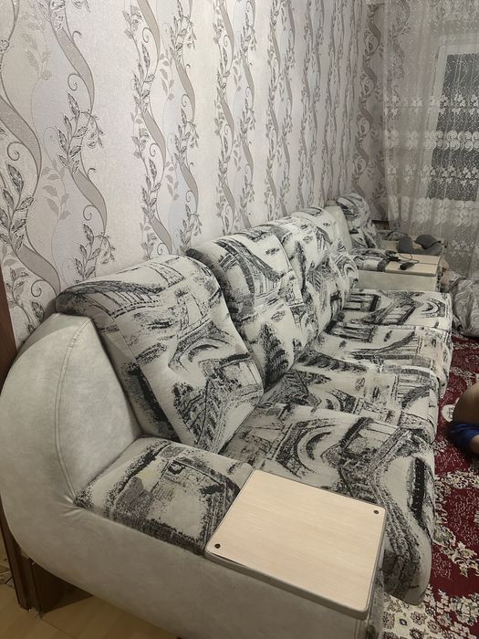 Продам диван, можно для разбора или реставрации