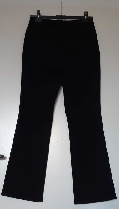 Нов панталон за офис H&M и още удобни панталони 9-35 лв.