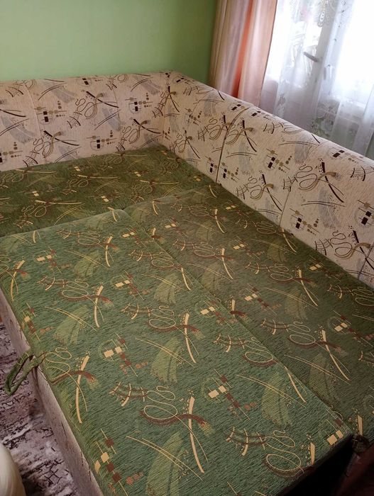 Кухненски разтегателен ъглов диван