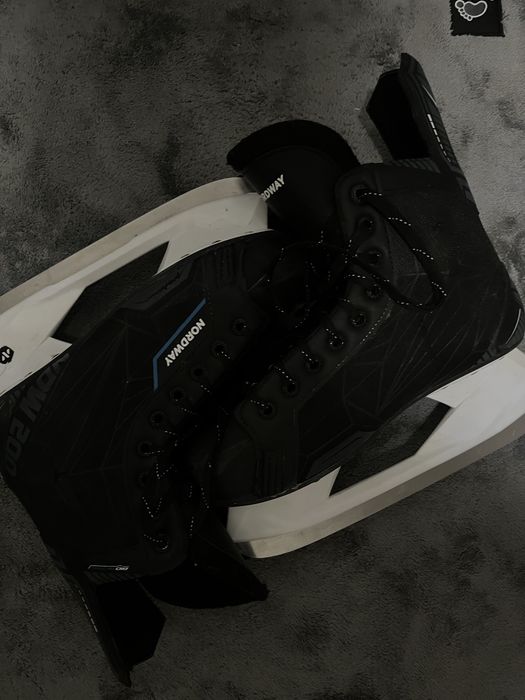 коньки 42размер.