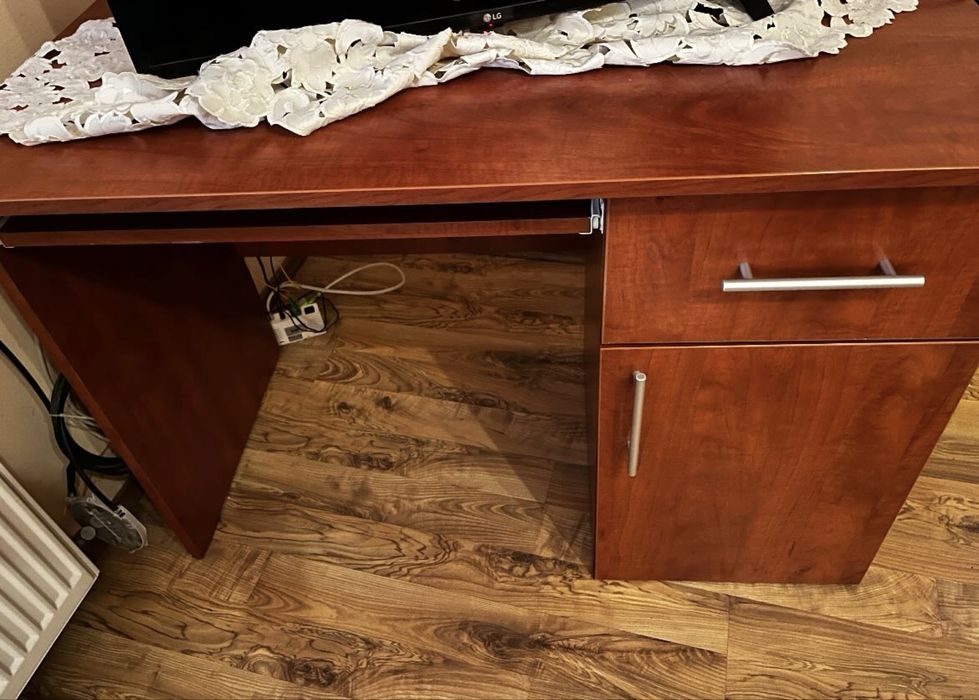 Birou in stare foarte buna