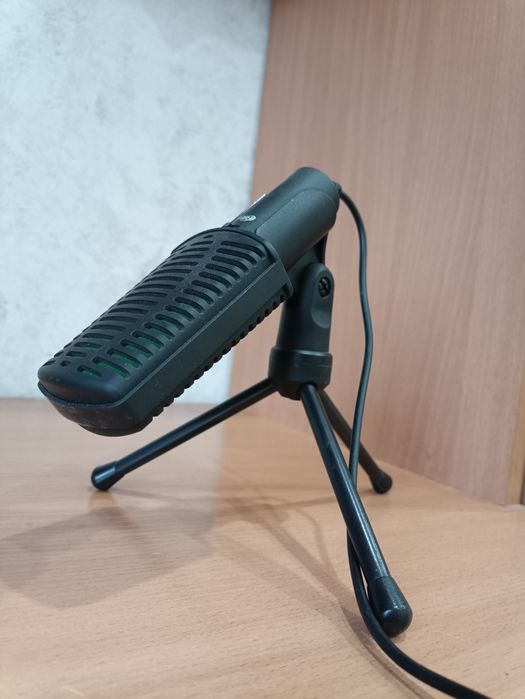 Микрофон Ritmix.