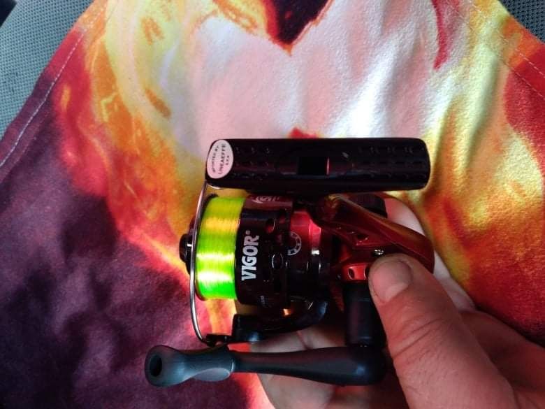 Undiță cu molineta și molinete ! Noi ! Trimit ramburs prin posta !