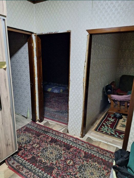 .РАЗДЕЛКА ,Чиланзар 21 Квартал, 3в4\4\4, Продаётся Квартира