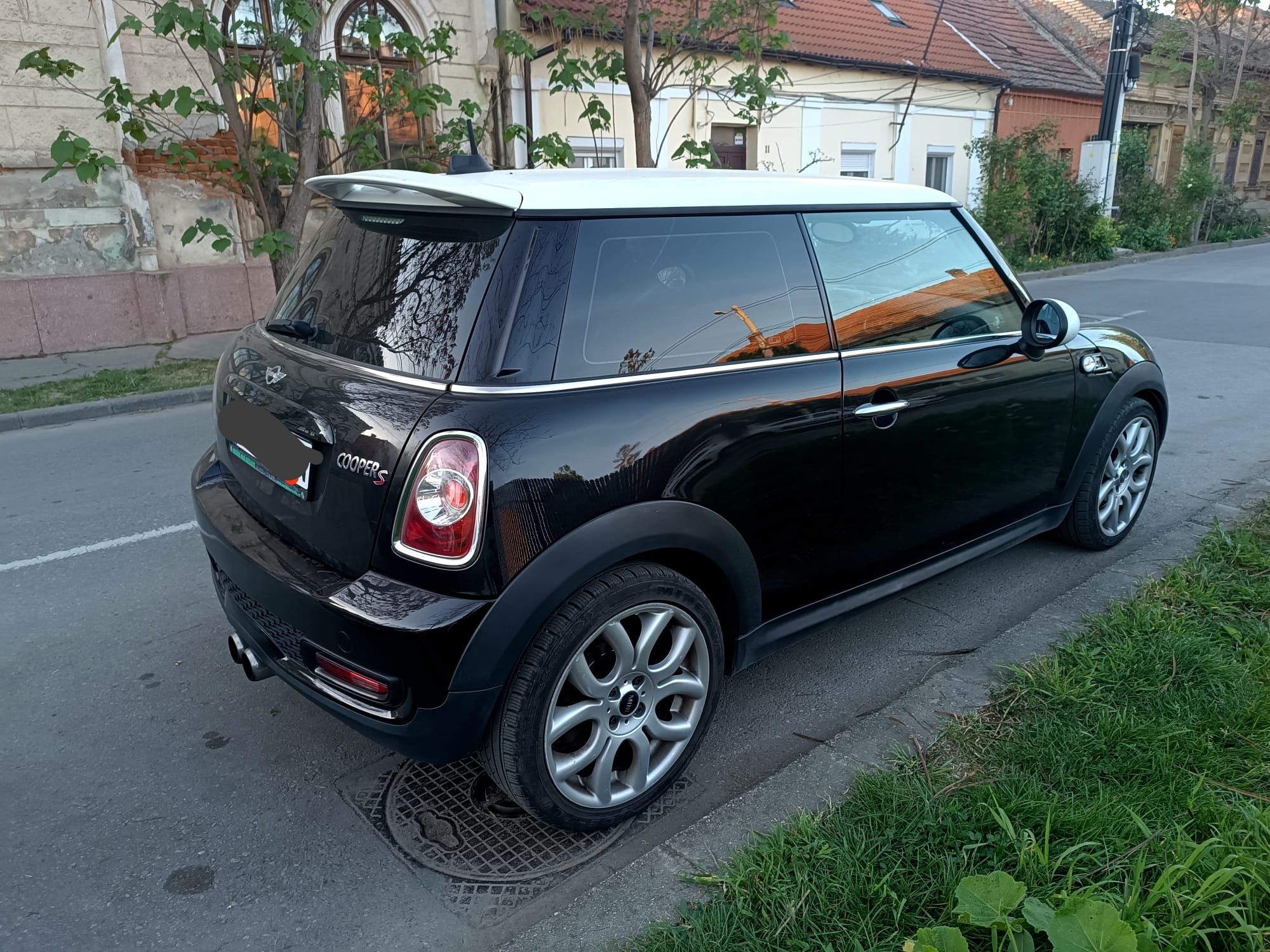 Mini Cooper S   .