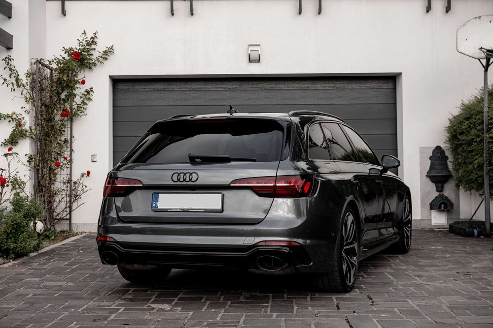 Autoturism Audi RS4 B9.5