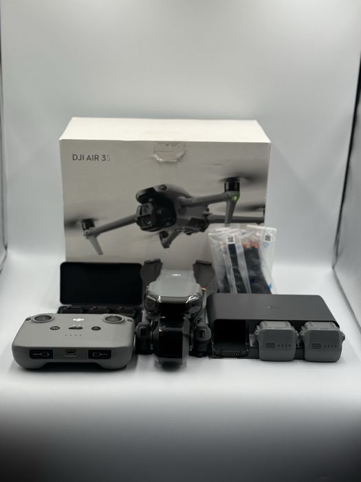 Drona Dji Air 3s combo cu garantie Amanet Dubai
