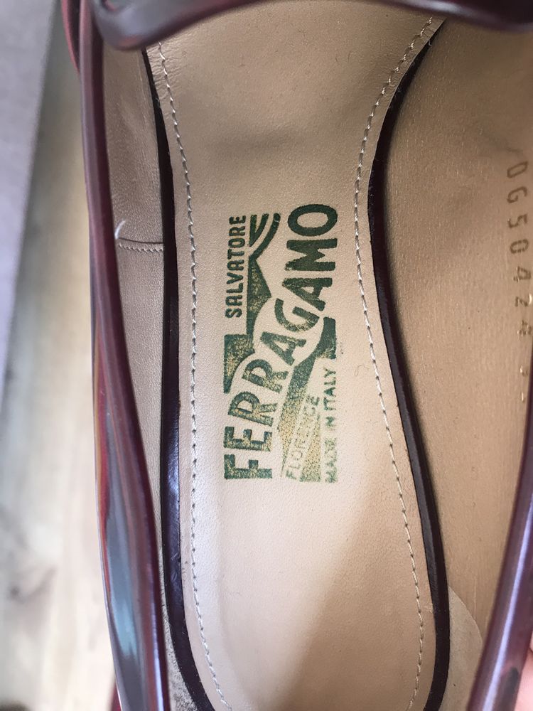 Продам туфли Salvatore Ferragamo 38.5