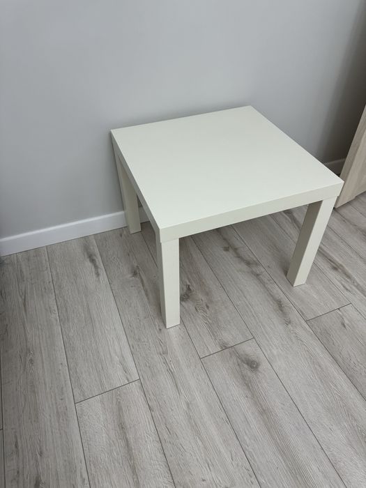 Журнальный столик , от Ikea .