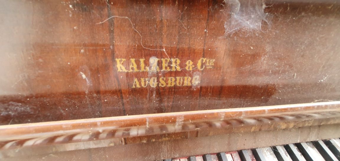 Pianina Kalzer Germania