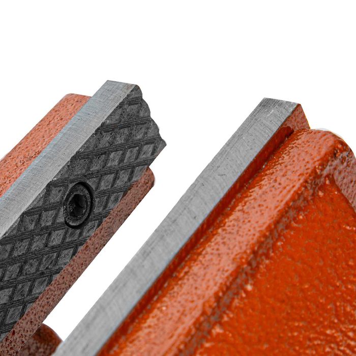 Тиски слесарные 100мм, 125мм, 150 мм, поворотные, с наковальней Sparta