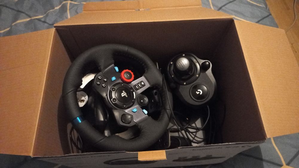 Руль игровой  в хорошем состоянии