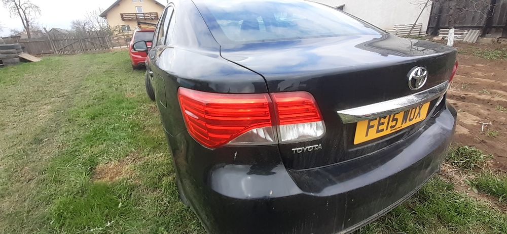 Bara capota aripi Toyota avensis