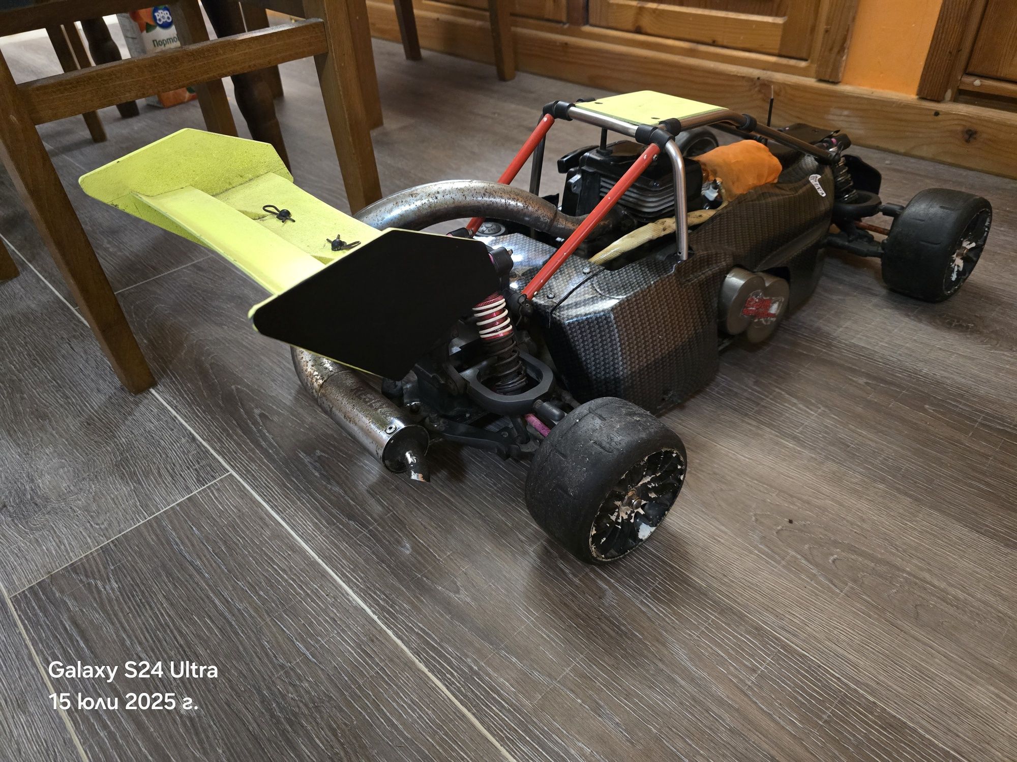 1/5 Reely Carbon Fighter Pro 4x4 RC + още един модел