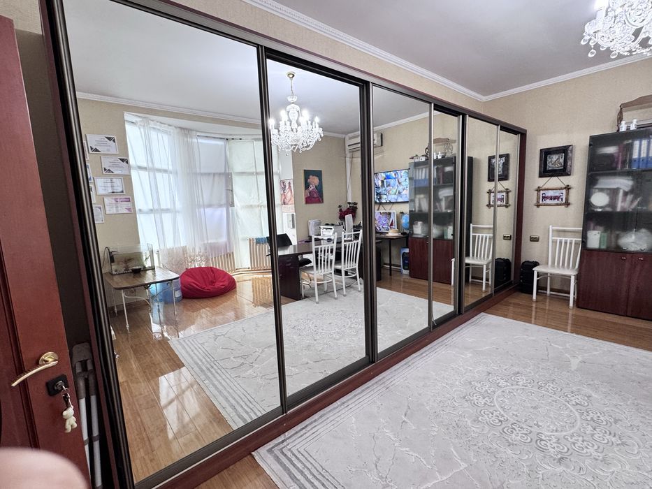 Продам мебель 6 дверной