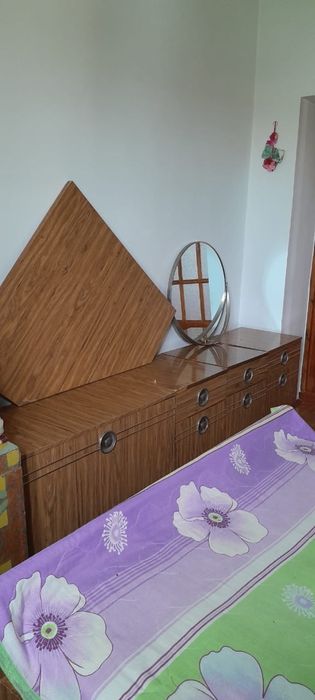 Продается спальная гарнитура