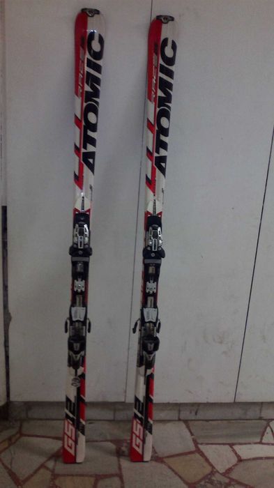 Ски: ATOMIC RACE GS12: 175; НОВИ: VOLKL Racetiger GS Speedwall 188.