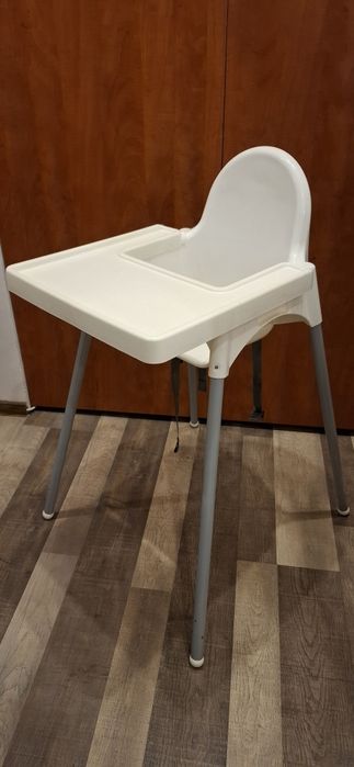 Scaun bebe ANTILOP
Scaun înalt cu tavă, alb/alb