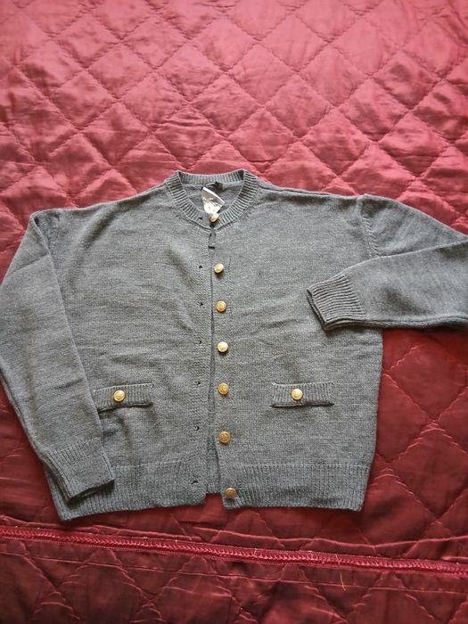 Серая кофта на пуговицах новая размер 50