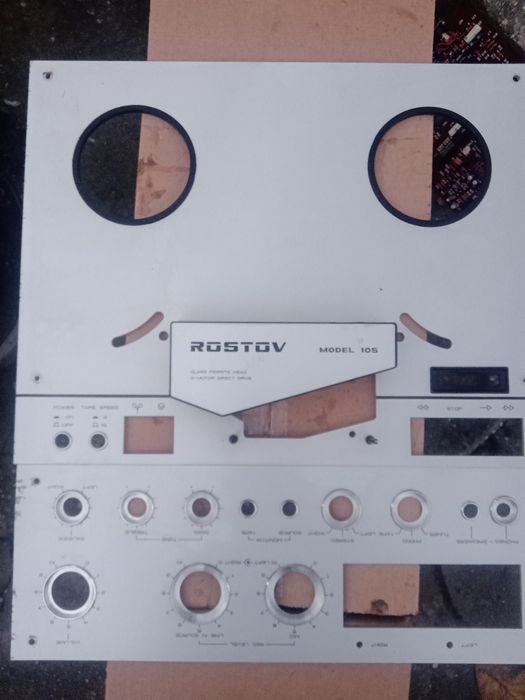 Dezmembrez magnetofon Rostov 105L