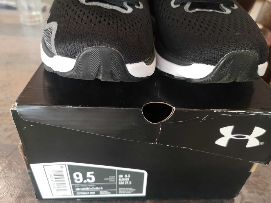 Under Armour infinite 4 маратонки за бягане, чисто нови, номер 43