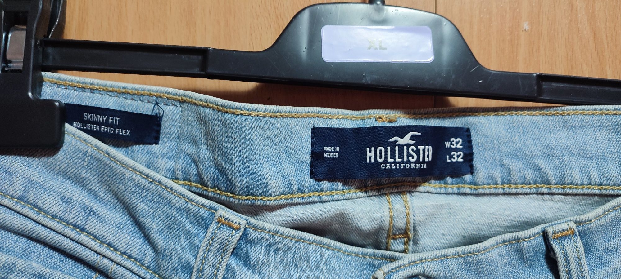 Blugi Hollister noi