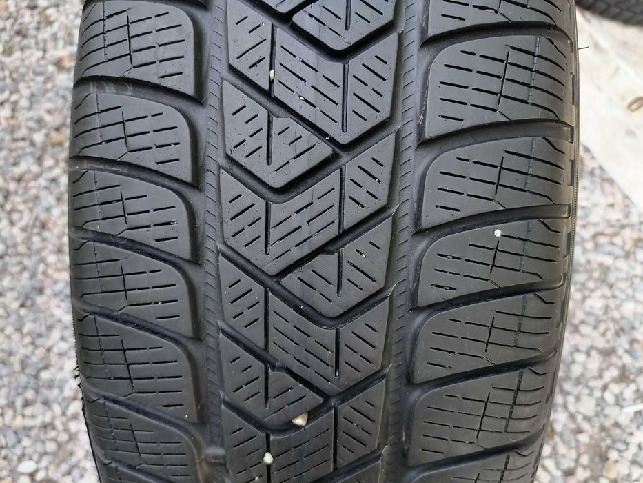 2 бр. Pirelli 225/65R17