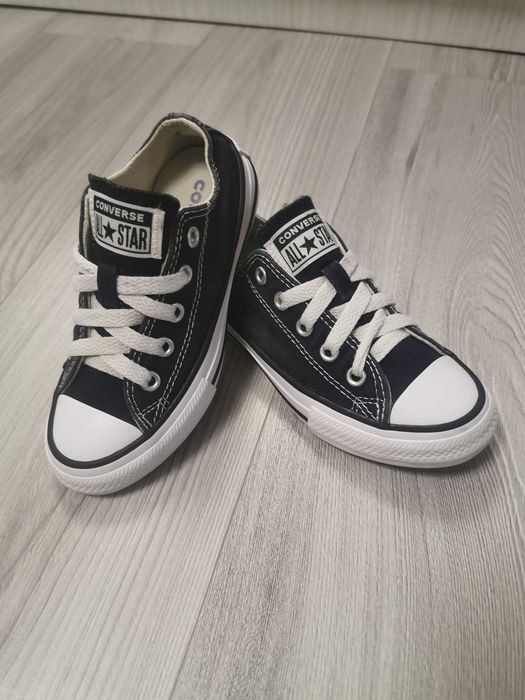 Tenisi Converse mărimea 28