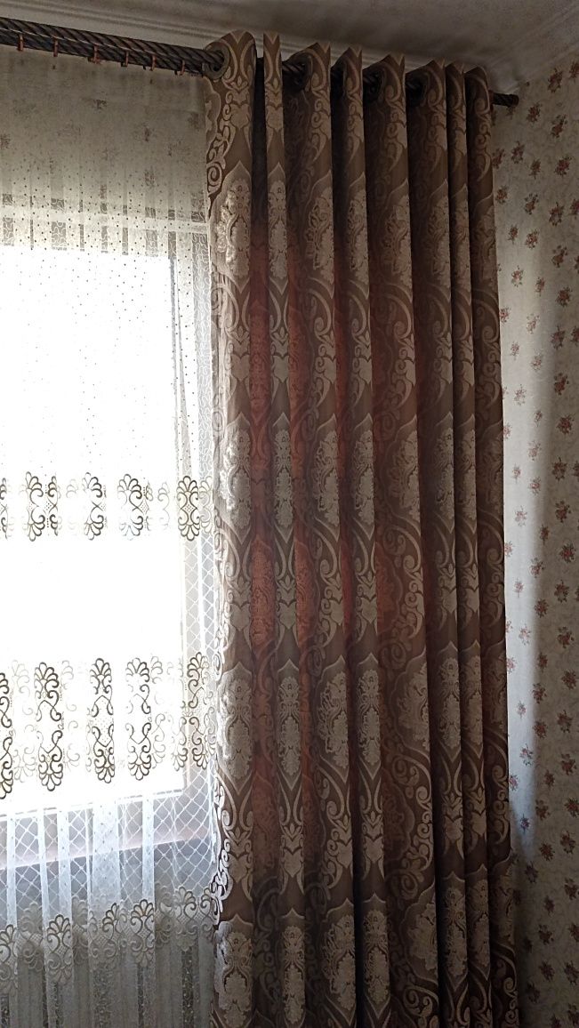 Продаю тюль, шторы и карниз. Готовый набор