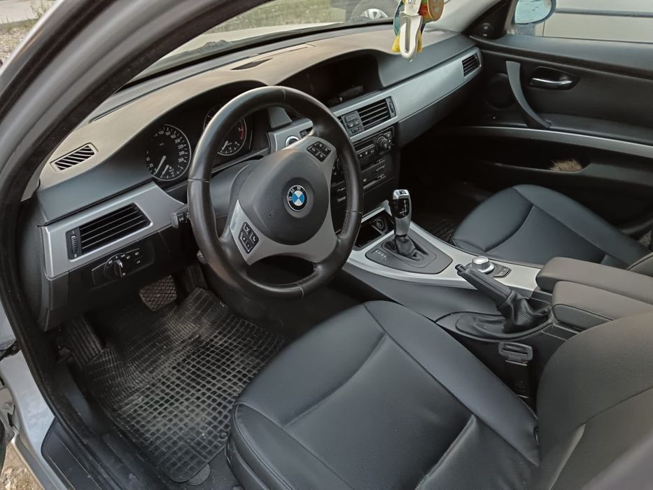 Vând sau schimb BMW 320D