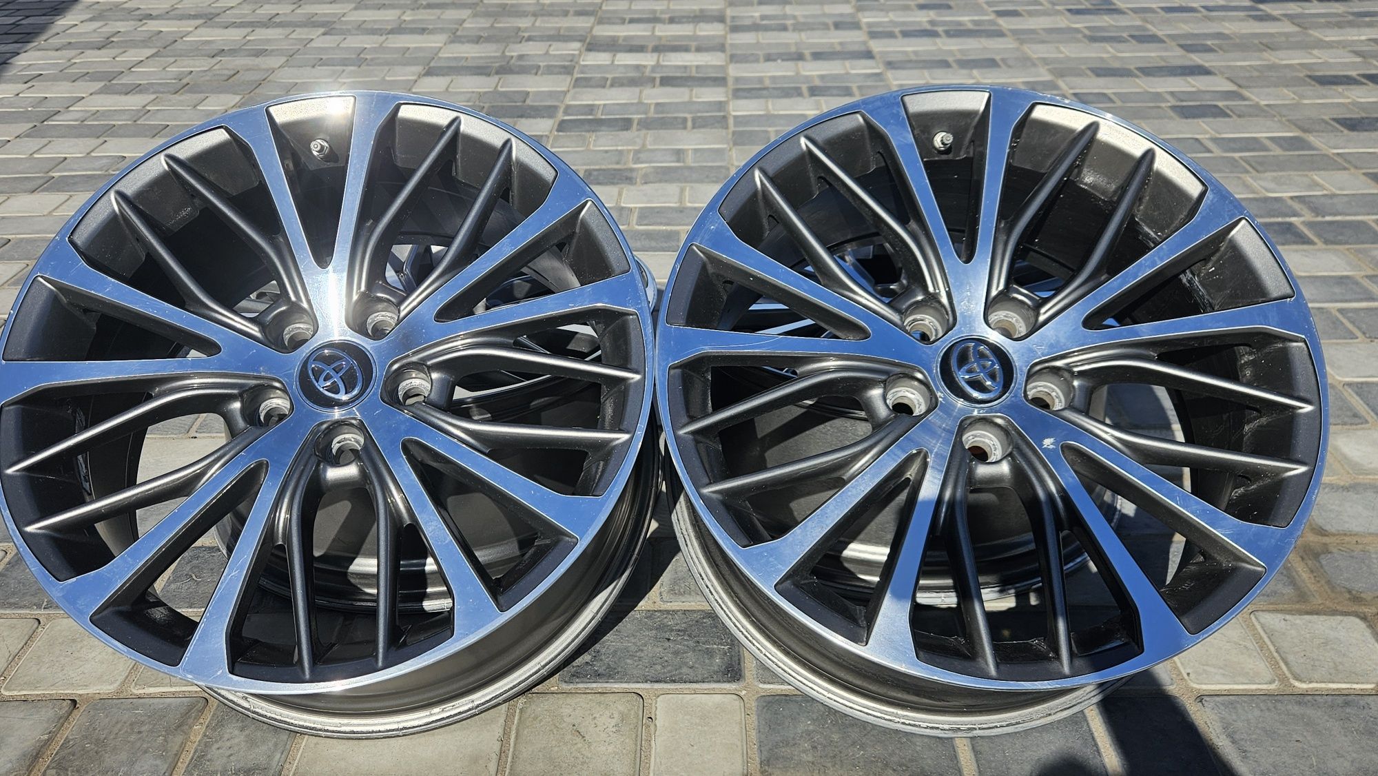 Продам диски R18 5,114.3