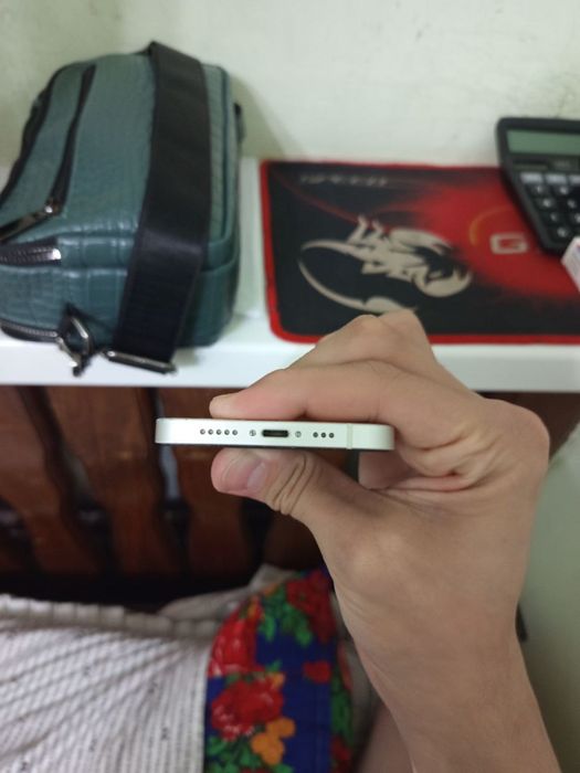 iphone 12 ozimiki oladgonla tel qsin.