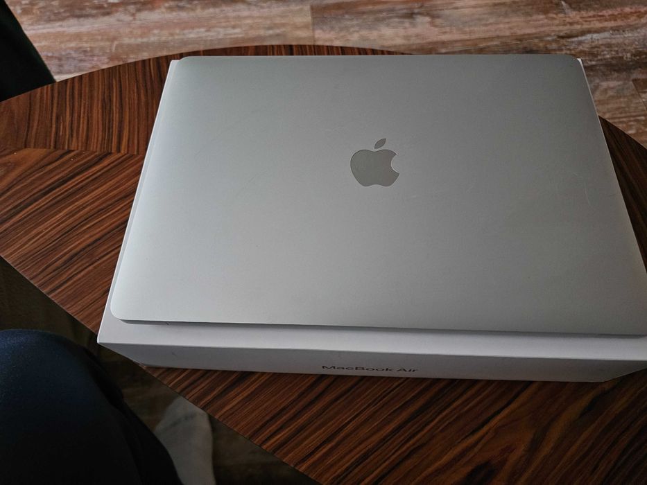 Apple Macbook Air M1 2020