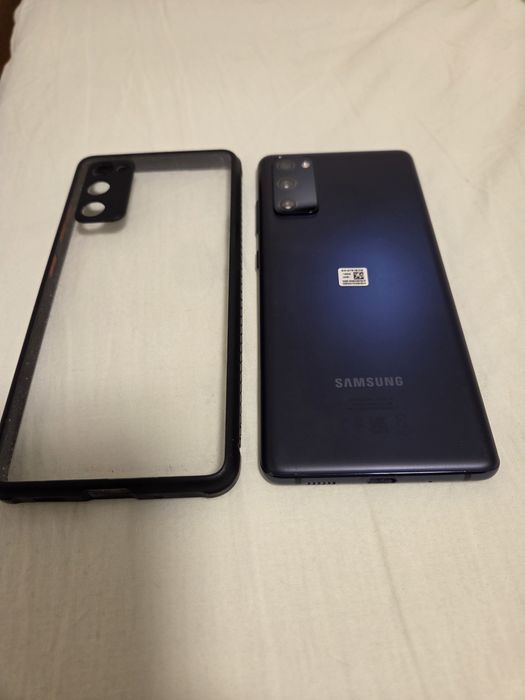 Продавам Samsung S20 FE 5G