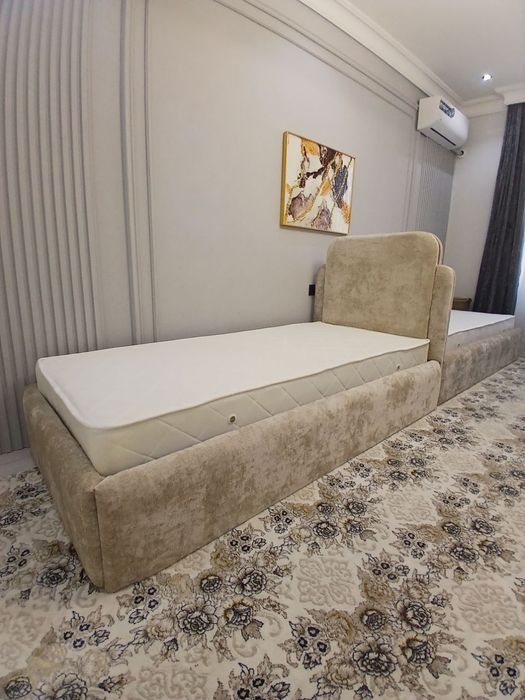 Продается новая кровать с ортопедическим матрасом.