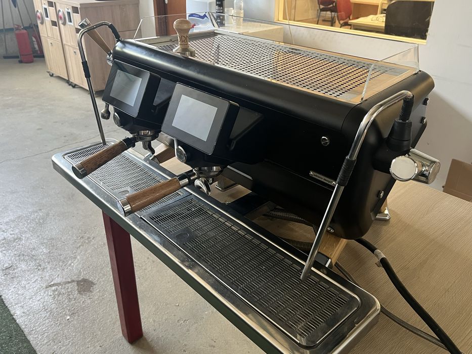 Espresor profesional Barista Attitude STORM Multiboiler 2 gr. model SH