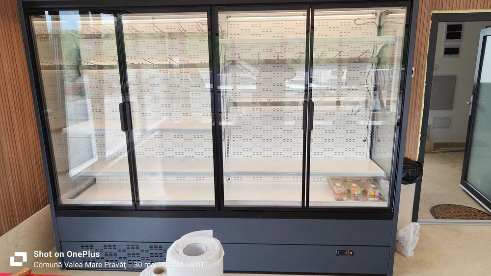 Vitrina verticala refrigerare STERNA 258 cm / 4 usi /NOU - Profesional