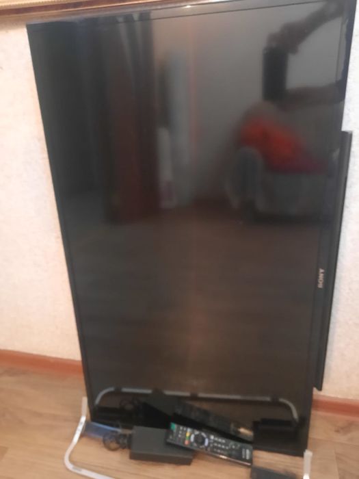 Продам телевизор на запчасти