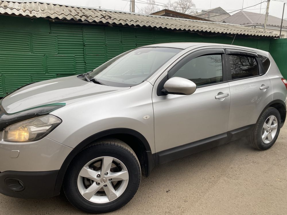 Продам Nissan Qashqai 2010 года выпуска