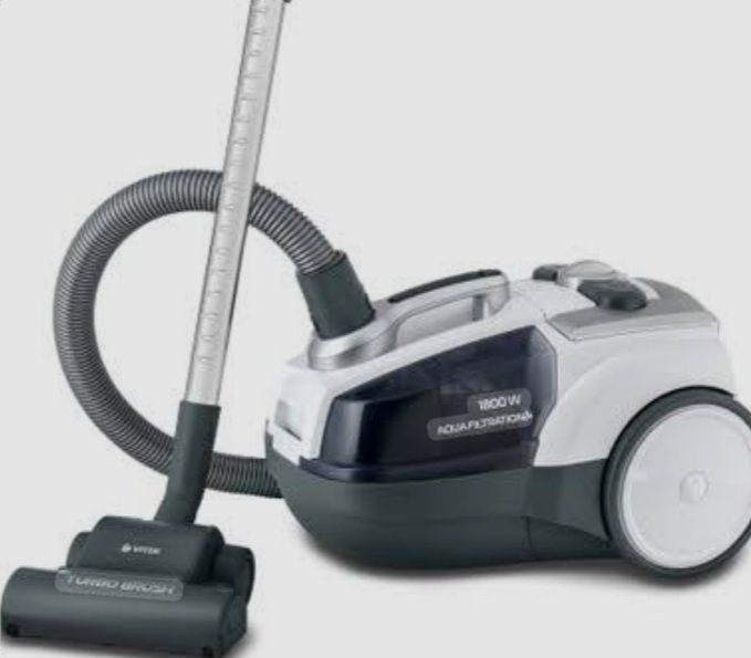 Продам пылесос с аквафильтром