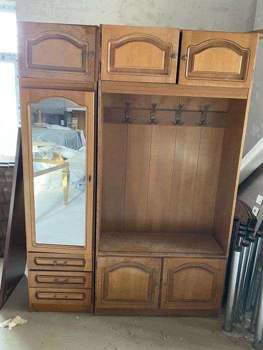 Dulap cu oglinda incorporata