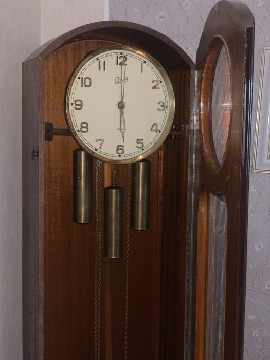 Продам часы напольные ОЧЗ "Янтарь"