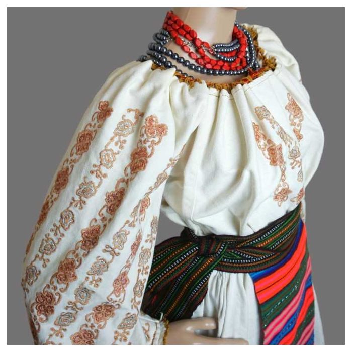 Costum popular vechi din Bistrita Nasaud masura M-L