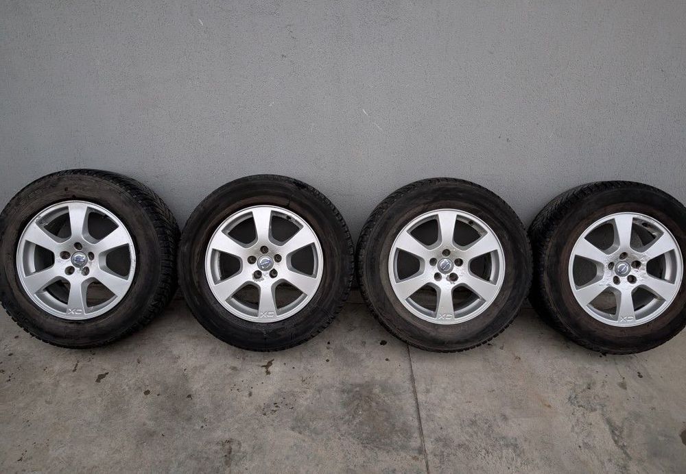 Jante SEGIN 17" Volvo XC60 XC70 anvelope iarna 235/65R17 Nokian 30671480