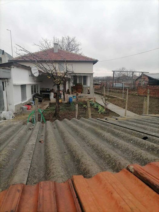 Продавам къща в с Нова Надежда област Хасково