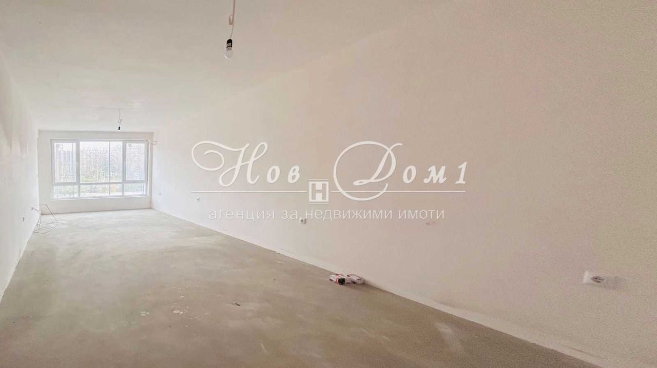 Продава се Тристаен апартамент в Варна, Възраждане 1 - 100 кв.м за 1885 €/кв.м - Снимка #1