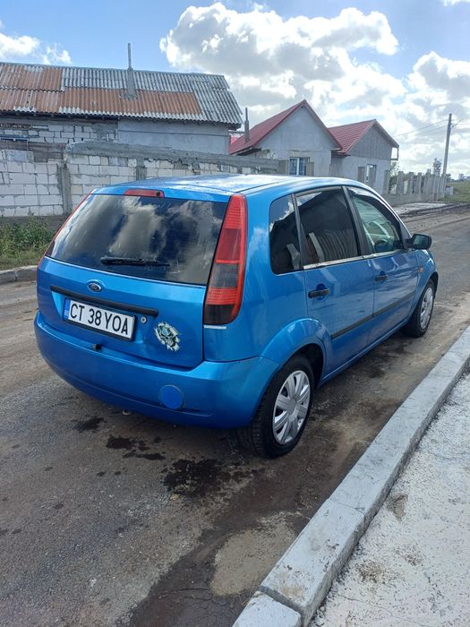 Vand urgent ford focus 1.4 16V preț 500€ negociabil
